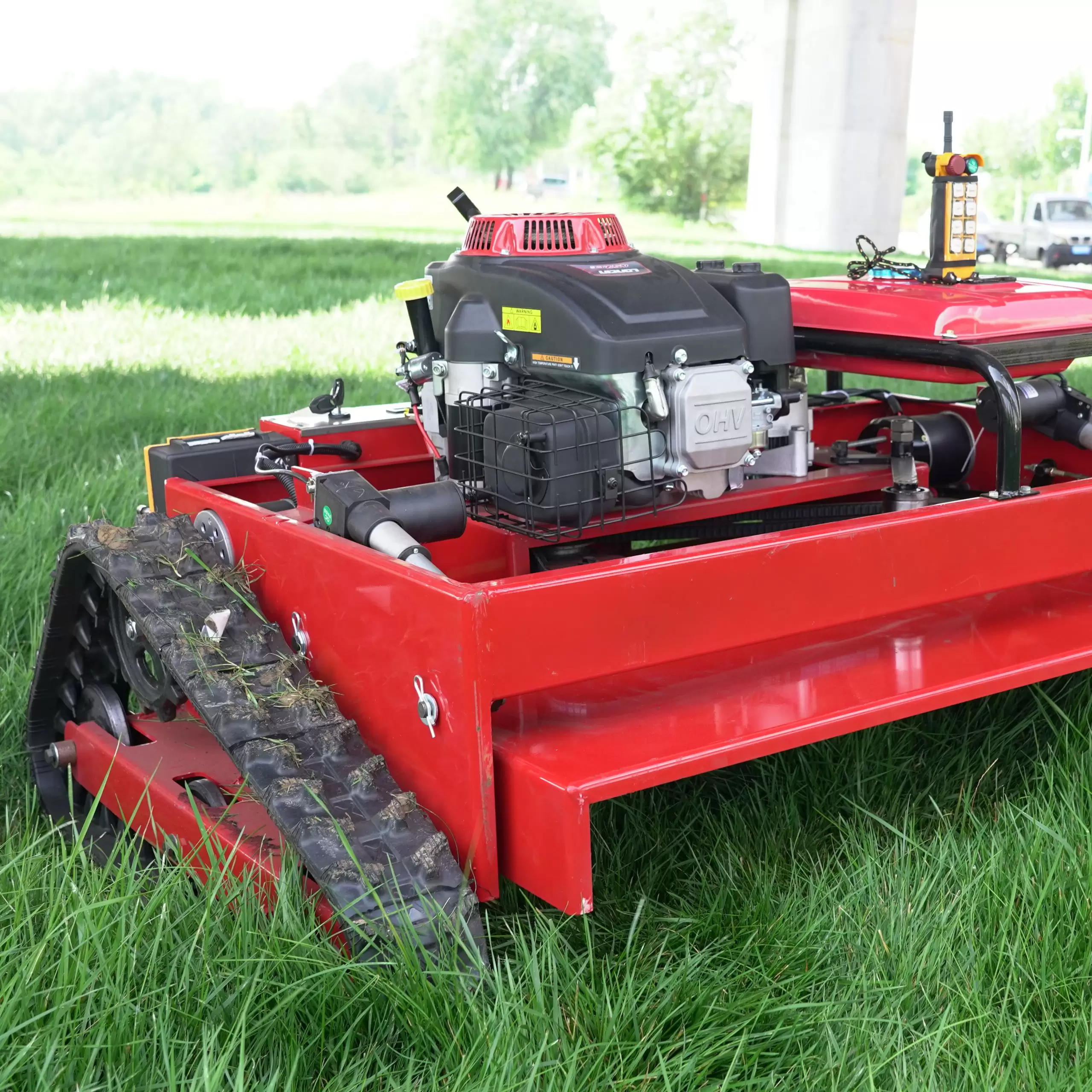 Remote Controlled Lawn Crawler Mower (ZCG-02) - Shandong daqiang ...